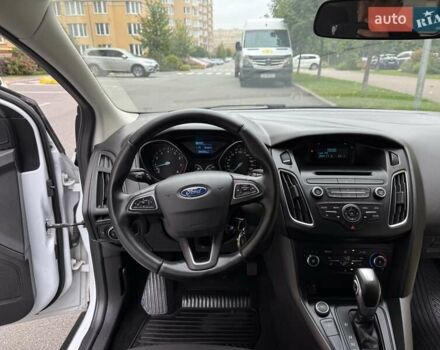 Белый Форд Фокус, объемом двигателя 1 л и пробегом 88 тыс. км за 9400 $, фото 47 на Automoto.ua