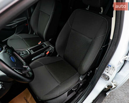 Білий Форд Фокус, об'ємом двигуна 1 л та пробігом 88 тис. км за 9788 $, фото 8 на Automoto.ua