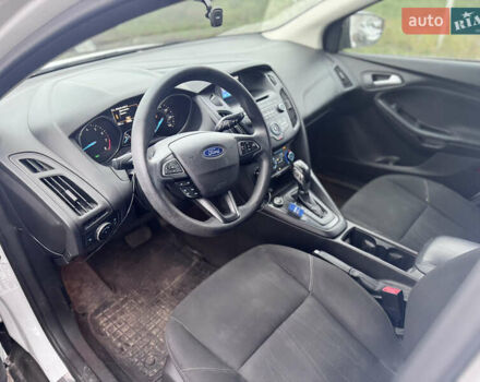 Белый Форд Фокус, объемом двигателя 2 л и пробегом 160 тыс. км за 3200 $, фото 16 на Automoto.ua