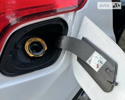 Форд Фокус 2015 в Киеве на Automoto.ua Белый Форд Фокус, объемом двигателя 2 л и пробегом 153 тыс. км за 8500 $, фото 32 на Automoto.ua
