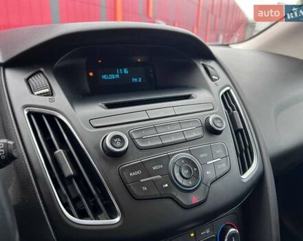 Белый Форд Фокус, объемом двигателя 1 л и пробегом 122 тыс. км за 9290 $, фото 20 на Automoto.ua