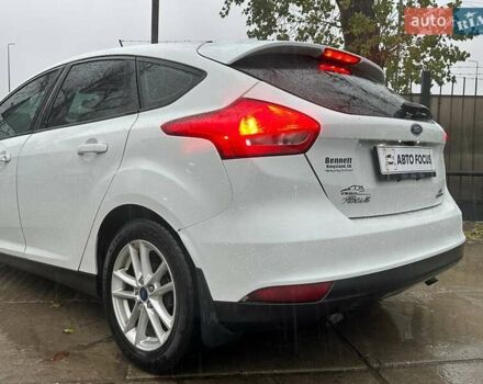 Белый Форд Фокус, объемом двигателя 2 л и пробегом 253 тыс. км за 7490 $, фото 7 на Automoto.ua