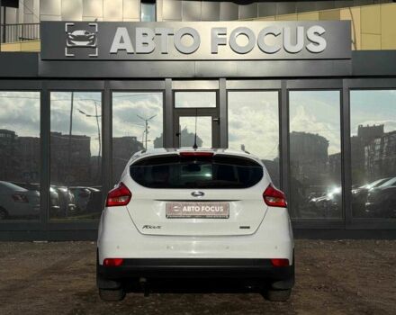 Білий Форд Фокус, об'ємом двигуна 0 л та пробігом 150 тис. км за 8290 $, фото 6 на Automoto.ua