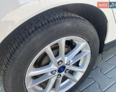 Белый Форд Фокус, объемом двигателя 2 л и пробегом 173 тыс. км за 8400 $, фото 6 на Automoto.ua