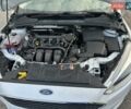 Білий Форд Фокус, об'ємом двигуна 2 л та пробігом 125 тис. км за 9500 $, фото 4 на Automoto.ua