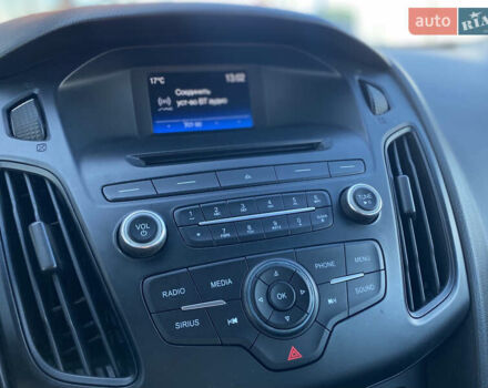 Белый Форд Фокус, объемом двигателя 2 л и пробегом 163 тыс. км за 8350 $, фото 12 на Automoto.ua