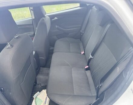 Белый Форд Фокус, объемом двигателя 2 л и пробегом 160 тыс. км за 3200 $, фото 9 на Automoto.ua