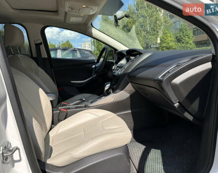 Белый Форд Фокус, объемом двигателя 2 л и пробегом 187 тыс. км за 8999 $, фото 12 на Automoto.ua