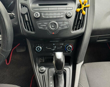 Білий Форд Фокус, об'ємом двигуна 2 л та пробігом 154 тис. км за 8100 $, фото 5 на Automoto.ua