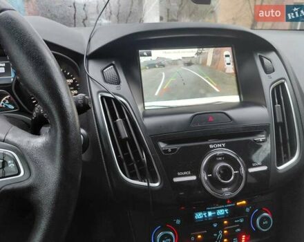 Белый Форд Фокус, объемом двигателя 2 л и пробегом 270 тыс. км за 8300 $, фото 3 на Automoto.ua