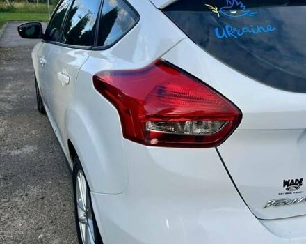 Білий Форд Фокус, об'ємом двигуна 2 л та пробігом 125 тис. км за 9500 $, фото 6 на Automoto.ua