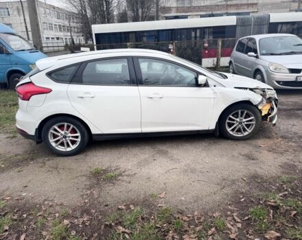 Белый Форд Фокус, объемом двигателя 2 л и пробегом 160 тыс. км за 3200 $, фото 6 на Automoto.ua