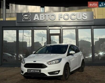 Белый Форд Фокус, объемом двигателя 1 л и пробегом 150 тыс. км за 8290 $, фото 3 на Automoto.ua