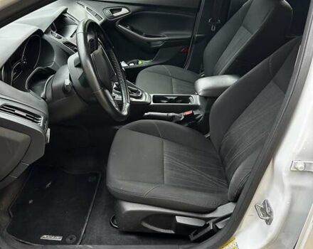 Белый Форд Фокус, объемом двигателя 1 л и пробегом 127 тыс. км за 7600 $, фото 7 на Automoto.ua