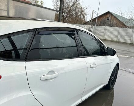 Белый Форд Фокус, объемом двигателя 2 л и пробегом 169 тыс. км за 7500 $, фото 3 на Automoto.ua