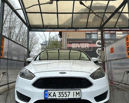 Белый Форд Фокус, объемом двигателя 2 л и пробегом 169 тыс. км за 7500 $, фото 1 на Automoto.ua