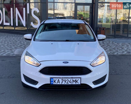 Білий Форд Фокус, об'ємом двигуна 2 л та пробігом 163 тис. км за 8300 $, фото 6 на Automoto.ua