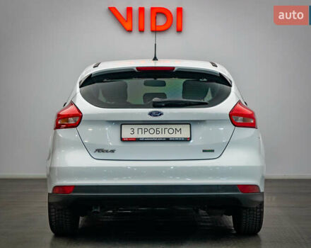 Білий Форд Фокус, об'ємом двигуна 1 л та пробігом 88 тис. км за 9788 $, фото 5 на Automoto.ua