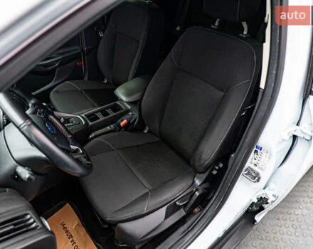 Белый Форд Фокус, объемом двигателя 1 л и пробегом 80 тыс. км за 10367 $, фото 8 на Automoto.ua