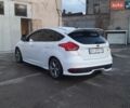 Білий Форд Фокус, об'ємом двигуна 2 л та пробігом 174 тис. км за 10000 $, фото 5 на Automoto.ua