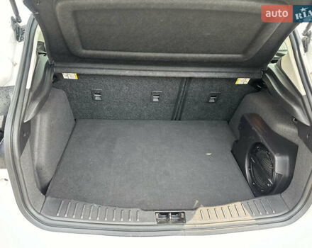 Форд Фокус 2015 в Киеве на Automoto.ua Белый Форд Фокус, объемом двигателя 2 л и пробегом 130 тыс. км за 11200 $, фото 8 на Automoto.ua