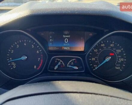 Белый Форд Фокус, объемом двигателя 2 л и пробегом 245 тыс. км за 6700 $, фото 8 на Automoto.ua