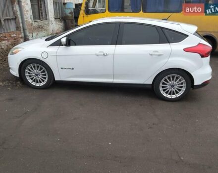 Белый Форд Фокус, объемом двигателя 0 л и пробегом 75 тыс. км за 6700 $, фото 5 на Automoto.ua