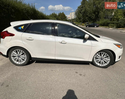 Белый Форд Фокус, объемом двигателя 2 л и пробегом 187 тыс. км за 8999 $, фото 5 на Automoto.ua