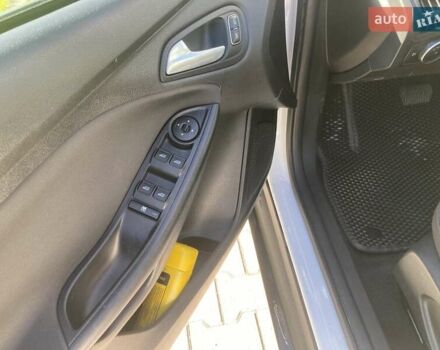 Белый Форд Фокус, объемом двигателя 2 л и пробегом 173 тыс. км за 8400 $, фото 12 на Automoto.ua