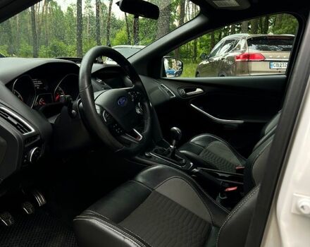 Белый Форд Фокус, объемом двигателя 2 л и пробегом 162 тыс. км за 10900 $, фото 5 на Automoto.ua