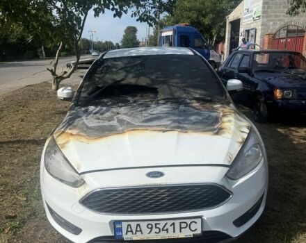 Білий Форд Фокус, об'ємом двигуна 1 л та пробігом 120 тис. км за 2000 $, фото 1 на Automoto.ua