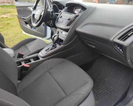 Белый Форд Фокус, объемом двигателя 1 л и пробегом 124 тыс. км за 8100 $, фото 4 на Automoto.ua