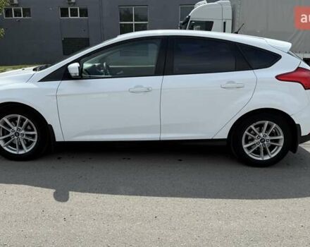 Белый Форд Фокус, объемом двигателя 1 л и пробегом 190 тыс. км за 7600 $, фото 10 на Automoto.ua