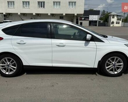 Белый Форд Фокус, объемом двигателя 1 л и пробегом 190 тыс. км за 7600 $, фото 7 на Automoto.ua