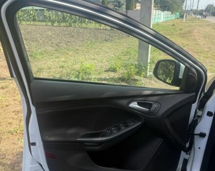 Білий Форд Фокус, об'ємом двигуна 1 л та пробігом 120 тис. км за 2000 $, фото 6 на Automoto.ua