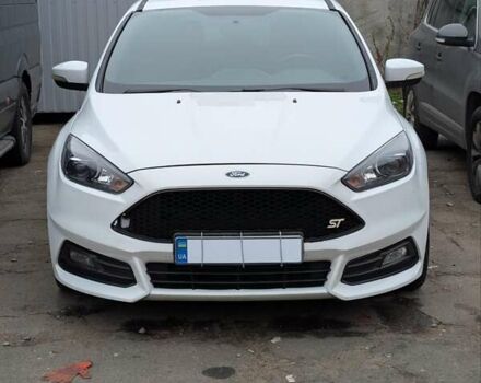 Белый Форд Фокус, объемом двигателя 2 л и пробегом 129 тыс. км за 12800 $, фото 2 на Automoto.ua