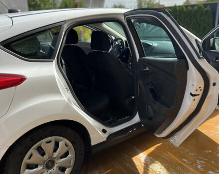 Белый Форд Фокус, объемом двигателя 2 л и пробегом 171 тыс. км за 7789 $, фото 6 на Automoto.ua