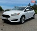 Белый Форд Фокус, объемом двигателя 2 л и пробегом 150 тыс. км за 7300 $, фото 2 на Automoto.ua