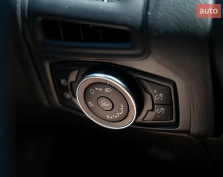 Белый Форд Фокус, объемом двигателя 1 л и пробегом 191 тыс. км за 8700 $, фото 17 на Automoto.ua