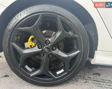Белый Форд Фокус, объемом двигателя 2 л и пробегом 74 тыс. км за 11500 $, фото 11 на Automoto.ua