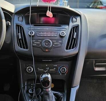 Белый Форд Фокус, объемом двигателя 2 л и пробегом 213 тыс. км за 8999 $, фото 11 на Automoto.ua