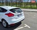 Белый Форд Фокус, объемом двигателя 1 л и пробегом 131 тыс. км за 10300 $, фото 5 на Automoto.ua