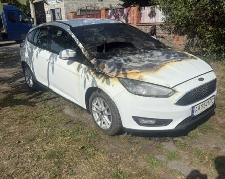 Білий Форд Фокус, об'ємом двигуна 1 л та пробігом 120 тис. км за 2000 $, фото 2 на Automoto.ua