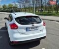 Белый Форд Фокус, объемом двигателя 1 л и пробегом 131 тыс. км за 10300 $, фото 4 на Automoto.ua