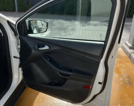 Белый Форд Фокус, объемом двигателя 2 л и пробегом 171 тыс. км за 7789 $, фото 9 на Automoto.ua