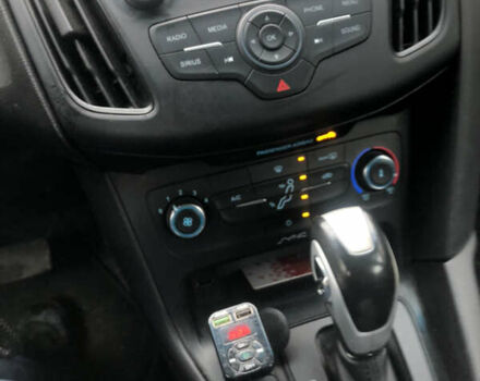 Белый Форд Фокус, объемом двигателя 2 л и пробегом 297 тыс. км за 7500 $, фото 3 на Automoto.ua