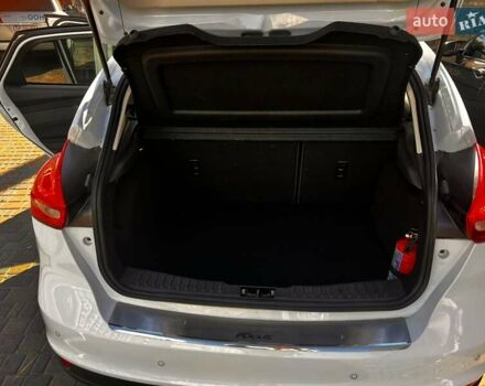 Белый Форд Фокус, объемом двигателя 1.6 л и пробегом 33 тыс. км за 10500 $, фото 23 на Automoto.ua