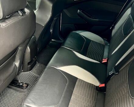 Белый Форд Фокус, объемом двигателя 2 л и пробегом 162 тыс. км за 10900 $, фото 8 на Automoto.ua