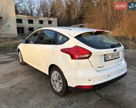 Белый Форд Фокус, объемом двигателя 1 л и пробегом 150 тыс. км за 7500 $, фото 1 на Automoto.ua