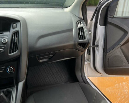 Белый Форд Фокус, объемом двигателя 2 л и пробегом 171 тыс. км за 7789 $, фото 21 на Automoto.ua